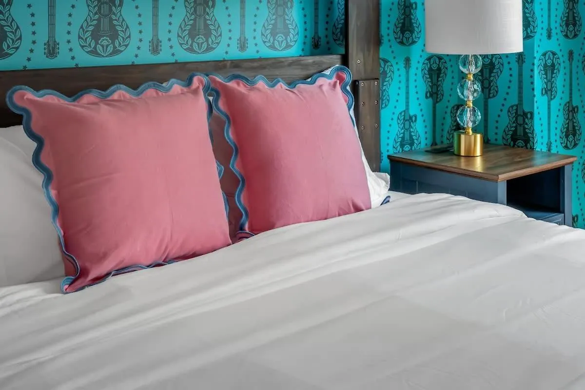 Disco Cowgirl Broadway 2Miles - 8 Q Beds - Rooftop - Omg Nashville Hébergement de vacances