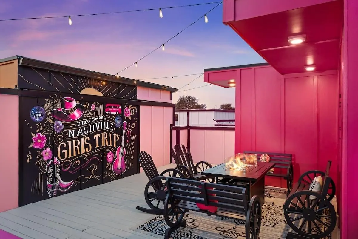 Disco Cowgirl Broadway 2Miles - 8 Q Beds - Rooftop - Omg Nashville 0*,