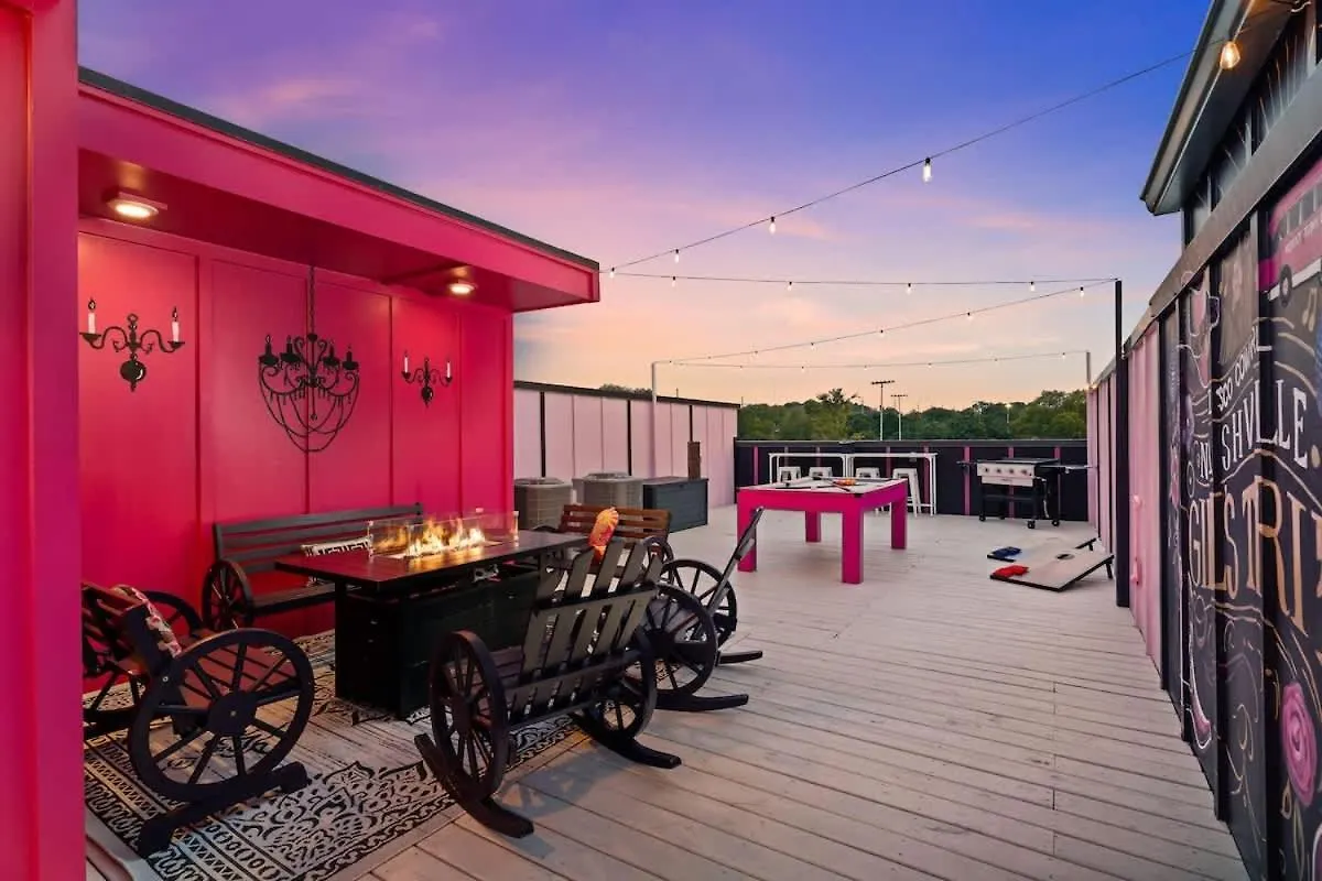 Disco Cowgirl Broadway 2Miles - 8 Q Beds - Rooftop - Omg Nashville Hébergement de vacances